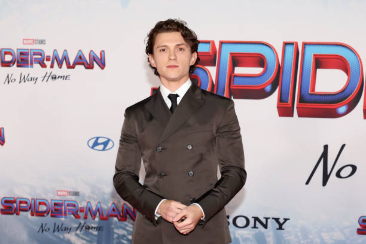 tom holland net worth